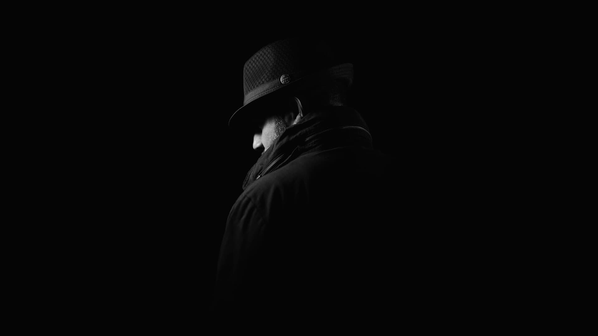 Hiring a Private Investigator vs. Doing It Yourself